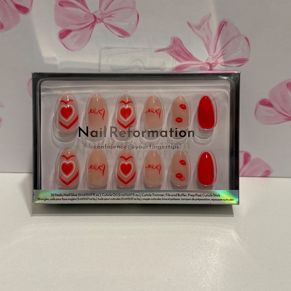 Nail Reformation 32 Press On Nails Red Hearts Lips Almond Shape Manicure Kit NEW